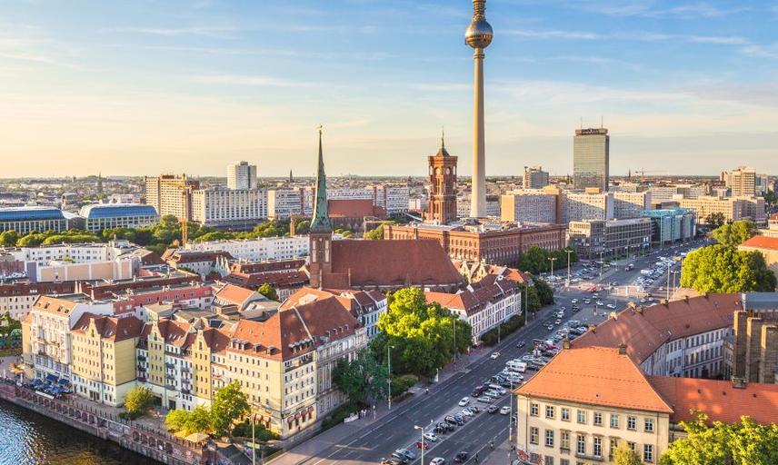 shutterstock 314149679 berlin oxford page